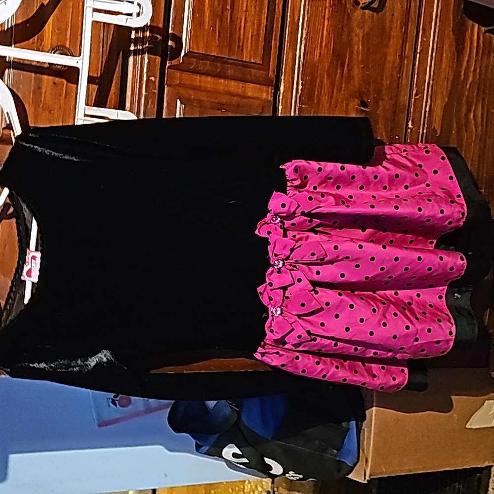 !!.                Girls 7/8  Pink And Black Dress